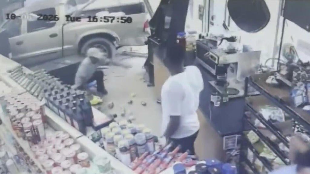 Truck crashes through convenience store in Miami-Dade, sending woman to the hospital — CBS Miami, Miami Dining news