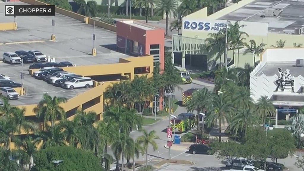 Crews investigate reports of gas leak at Dolphin Mall in Sweetwater, MDFR says — CBS Miami, Miami Business news