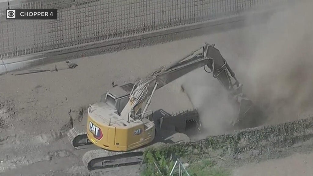 Gas leak mitigated, Florida's Turnpike reopened after excavator hits gas main causing major leak, officials say — CBS Miami, Miami Health news