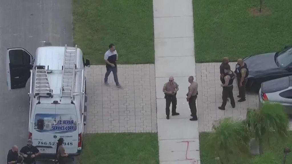 Gunman who shot pregnant woman and himself in SW Miami-Dade had a previous domestic violence case — CBS Miami, Miami Community news
