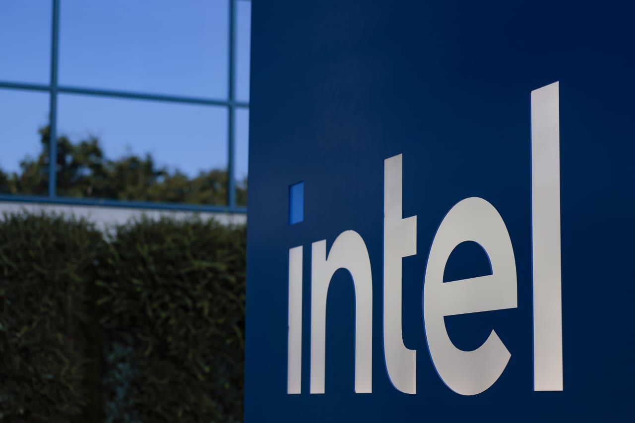 Why a former Intel skeptic is giving up his negative call on the stock after four years — MarketWatch, Miami Business news