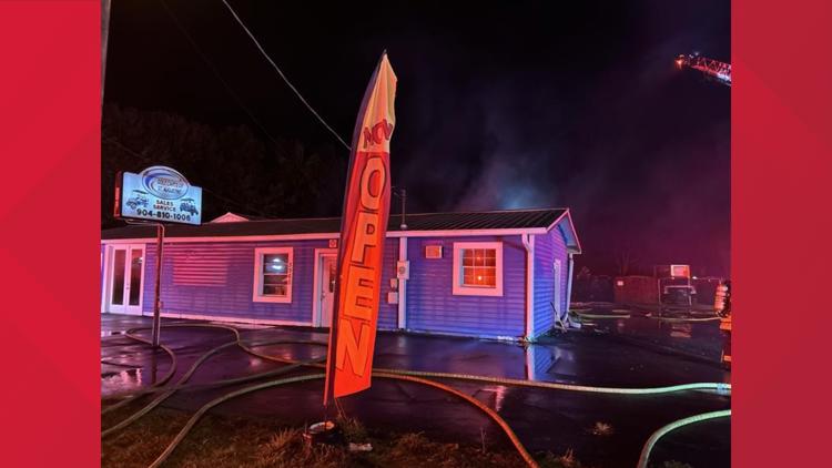 No injuries reported after large building fire at golf cart repair business off US-1 — First Coast News Local, Miami Business news