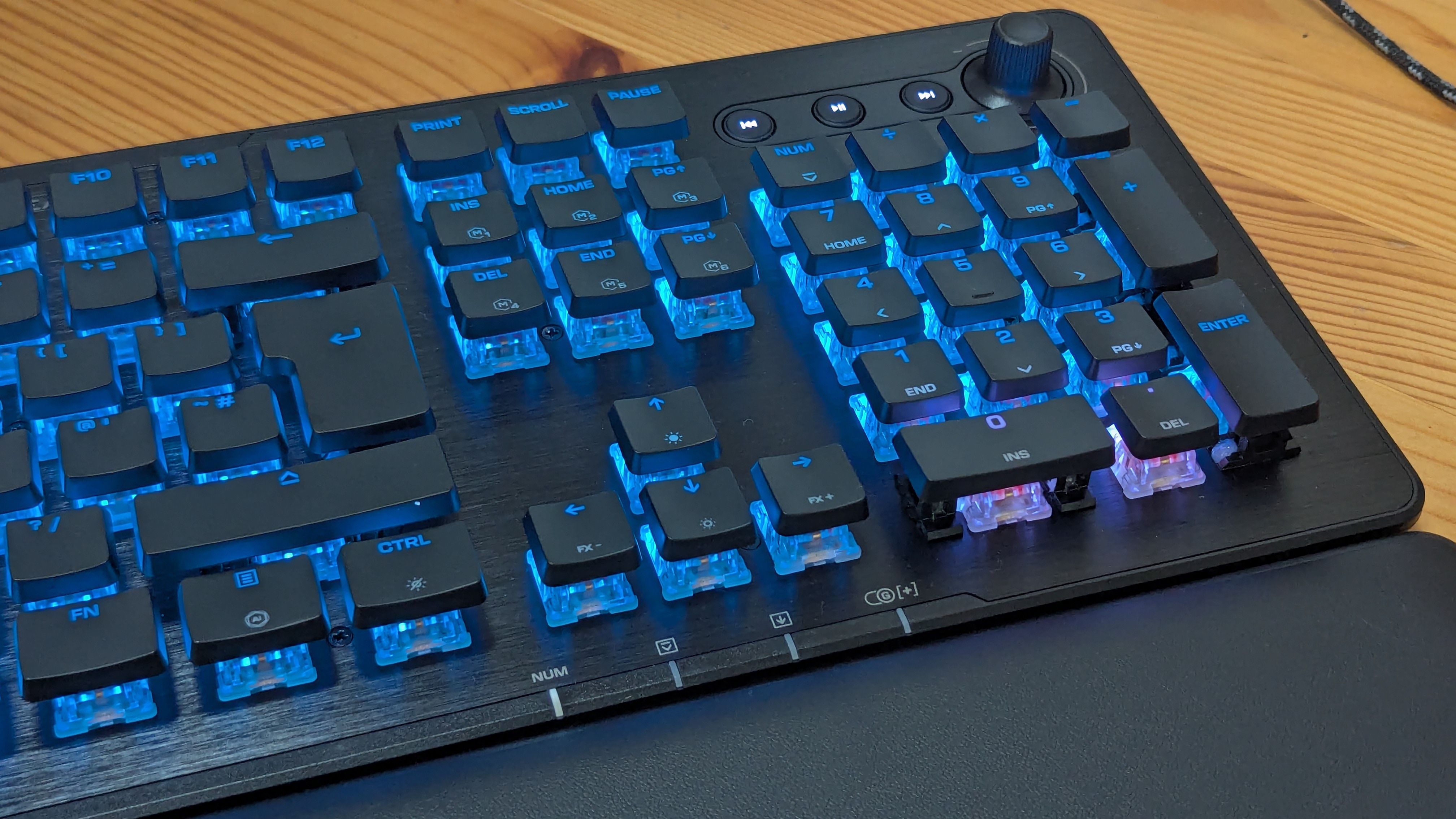 Turtle Beach Vulcan II XP Review: Clicky Compromise — Wired, Miami Technology news
