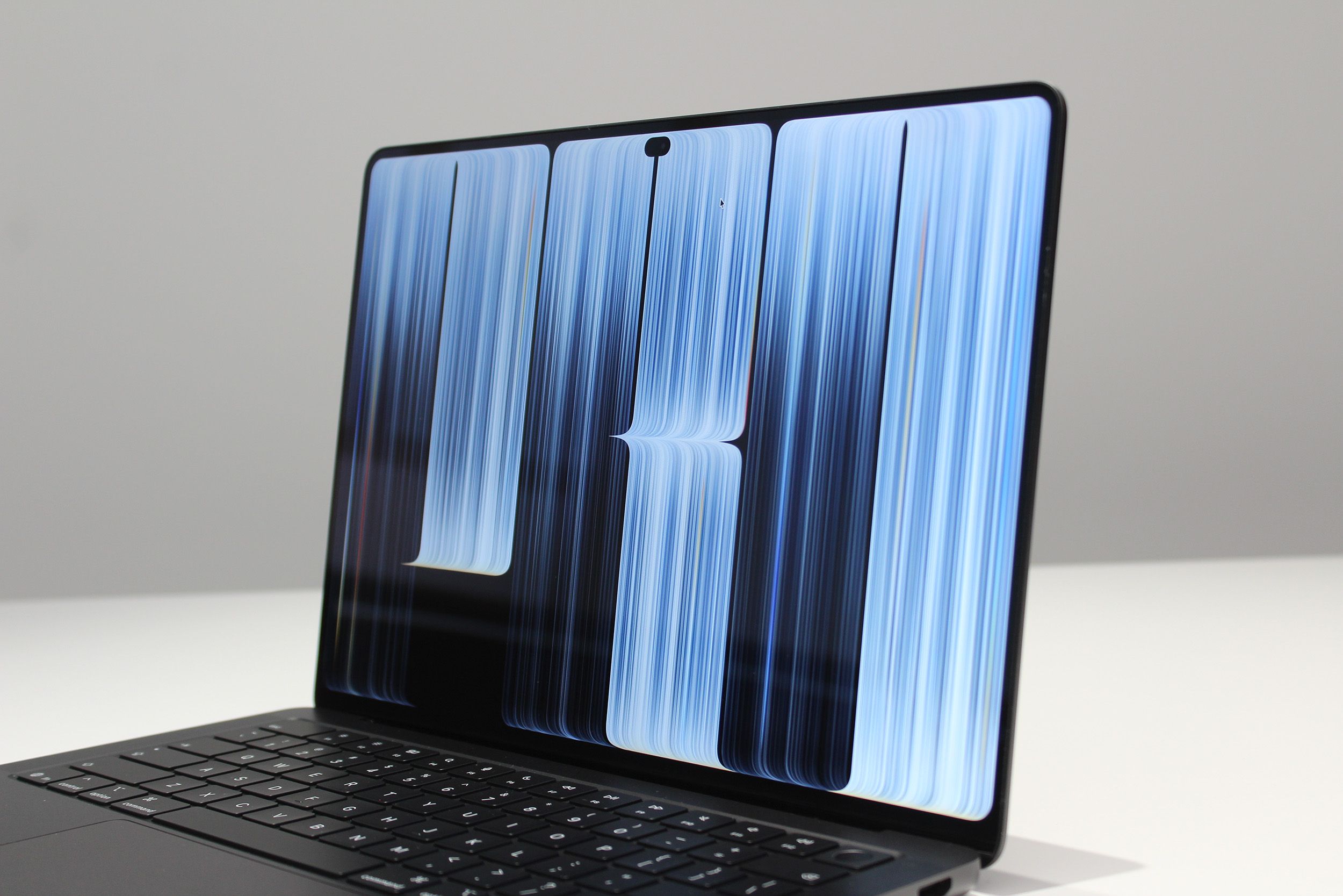The 2,000-Nit OLED in Apple’s New MacBook Is a Big Deal — Miami Technology news